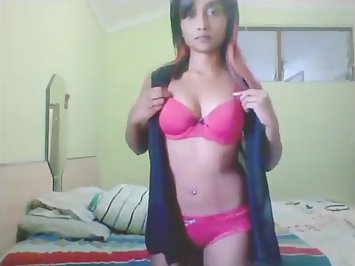 Indian College Sex - Exotic Indian College GF Sucking Dick In Car - Indian Sex Tube